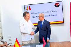 9F652070-8D9E-4B7E-9E14-2C490BF56A8E