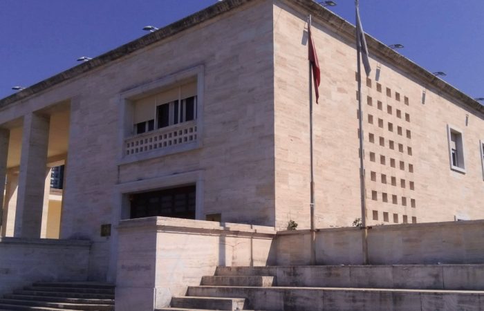 Vendim nr.23, datë 16.02.2023 “Për organizimin e zgjedhjeve për autoritetet drejtuese dhe Senatin Akademik në Universitetin e Tiranës”