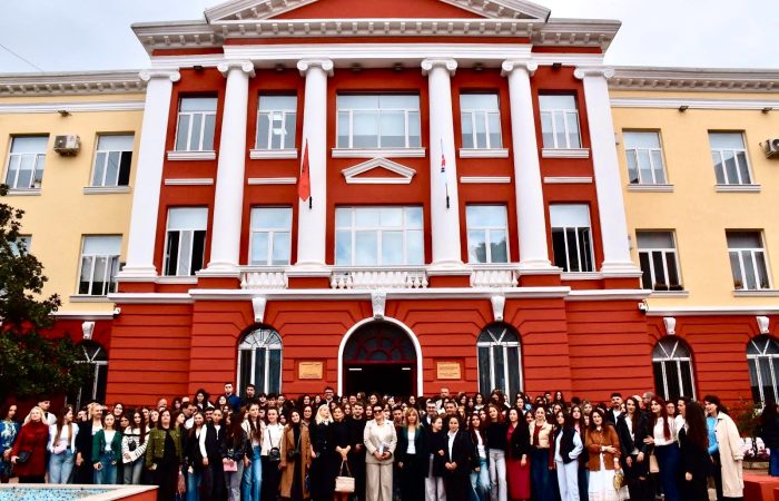 Mirë se erdhët studentë të rinj!