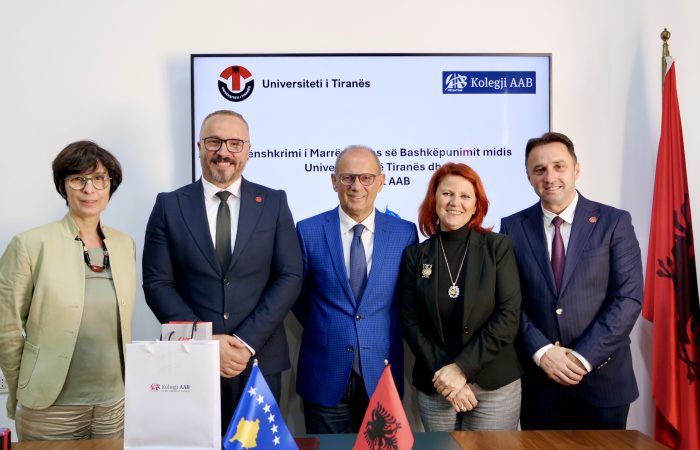 Marrëveshje bashkëpunimi mes Universitetit të Tiranës dhe Kolegjit AAB, Kosovë