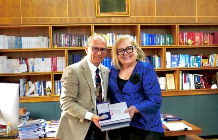 Mesazh i Rektorit të Universitetit të Tiranës, Prof. Dr. Artan Hoxha